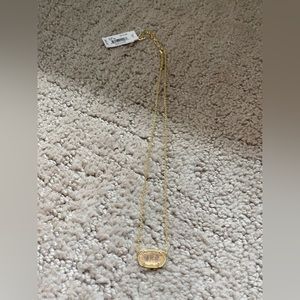 Kendra Scott necklace